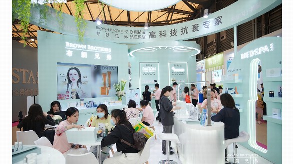 2025CBE上海美博會(huì)重磅開(kāi)幕，“小眾黑馬”德海頓品牌備受矚目