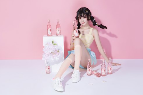 重磅驚喜，F(xiàn)HC驚現(xiàn)“給女生的第一瓶酒”
