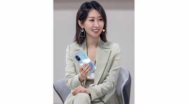 媒體好評(píng)如潮，3000元內(nèi)唯一超曲屏榮耀V40輕奢版開賣