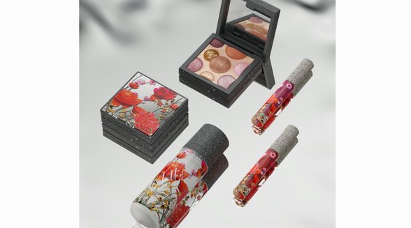 藝術聯名玩出“花”，瑪麗黛佳限定新品驚艷北京三里屯！