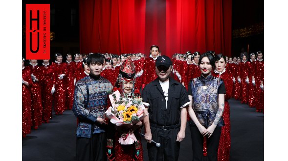胡社光高級(jí)定制全國時(shí)尚巡演在武漢紅T首演
