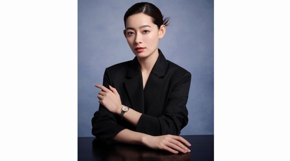 優雅與時尚并存，天珺職場表的多面