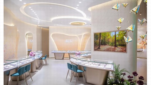 又雙叒叕來了！汕頭萬象城潤金店藝術(shù)臻品館盛大開業(yè)！