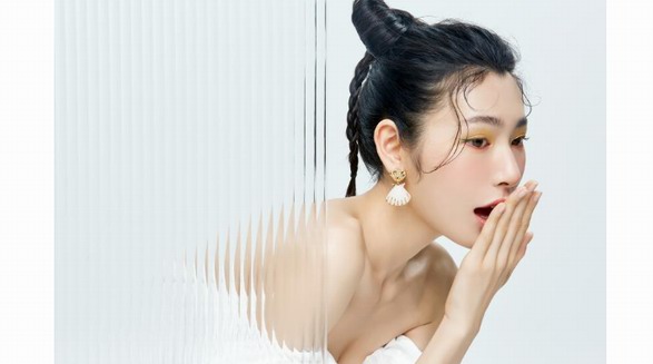 Grace.H華暉佳寶恭囍“又”發財，探索國潮新式魅力