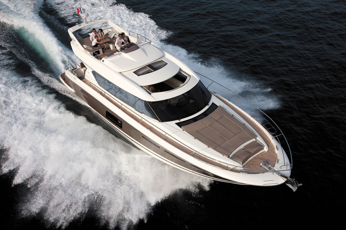 Jeanneau亞諾Prestige 620S：運動型動力艇粉絲們的最愛