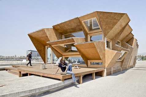The Endesa Pavillion，2011年巴塞羅那智能城市大會中的控制室， 這個房子不用電